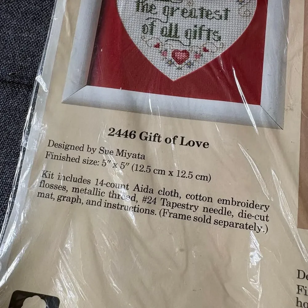 Gift Of Love Vintage Counted Cross Stitch Sampler Kit The Creative Circle - 1988